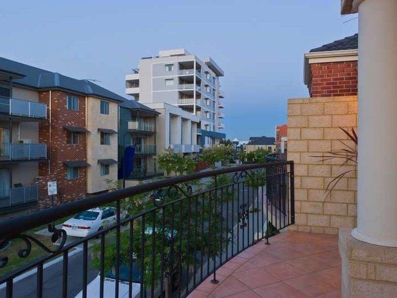 30 Tully Road, East Perth WA 6004