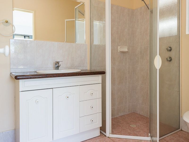 10 Beeston Crescent, Marangaroo WA 6064