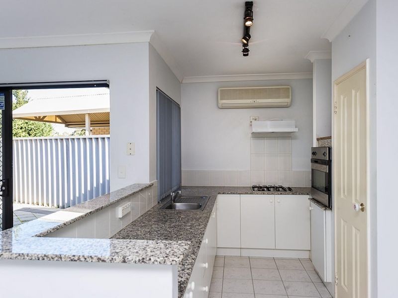 10 Beeston Crescent, Marangaroo WA 6064