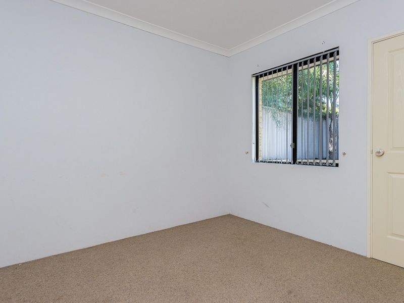 10 Beeston Crescent, Marangaroo WA 6064