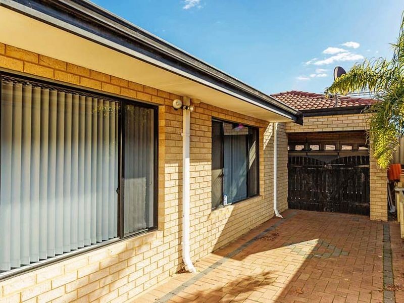 10 Beeston Crescent, Marangaroo WA 6064