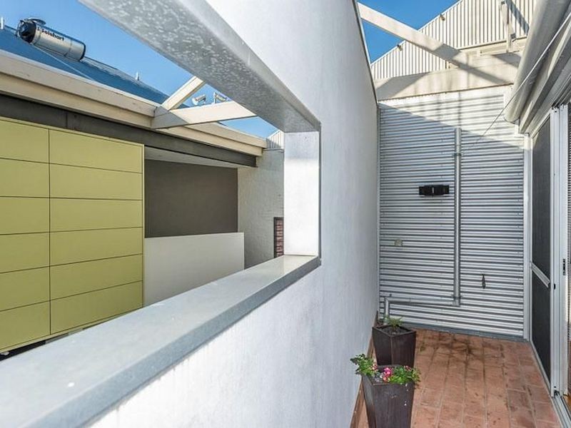 1 Little Saunders Street, East Perth WA 6004