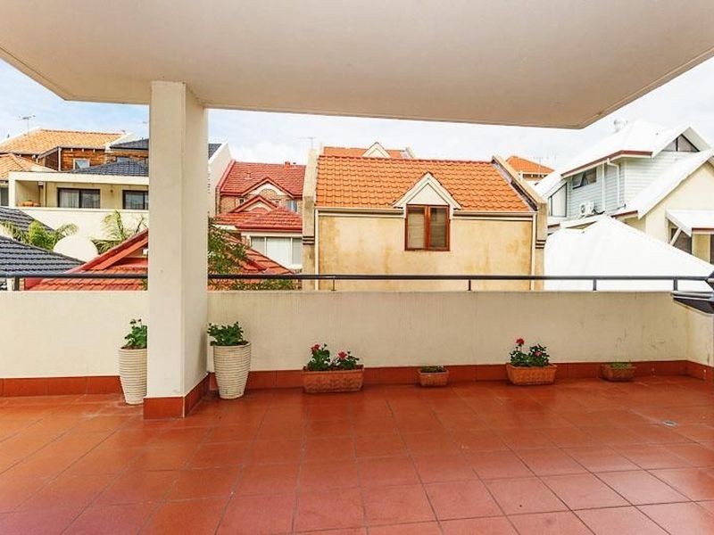 1/60-62 Henry Lawson Walk, East Perth WA 6004