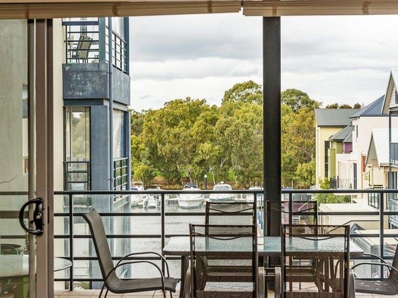 8/45 Tidewater Way, Ascot WA 6104