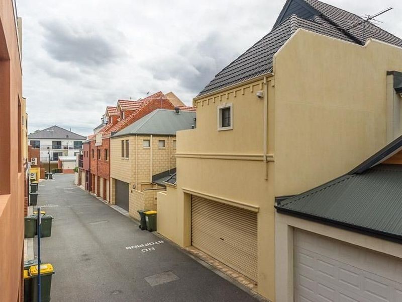 2/26 Kensington Street, East Perth WA 6004