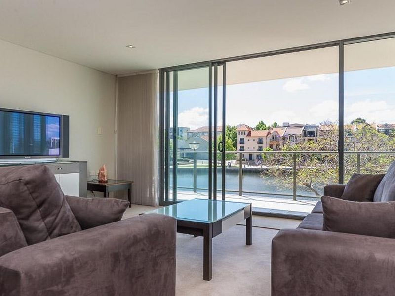 2/50 Royal Street, East Perth WA 6004