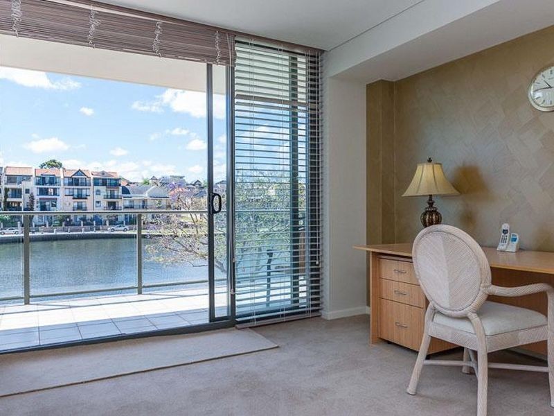 2/50 Royal Street, East Perth WA 6004