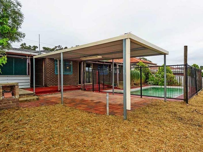 33 Denston Way, Girrawheen WA 6064