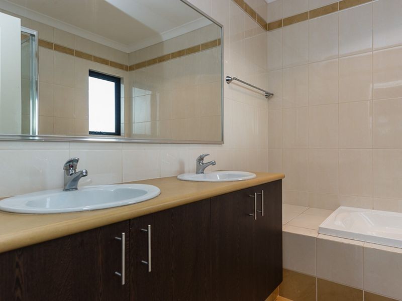 284A McDonald Street, Yokine WA 6060