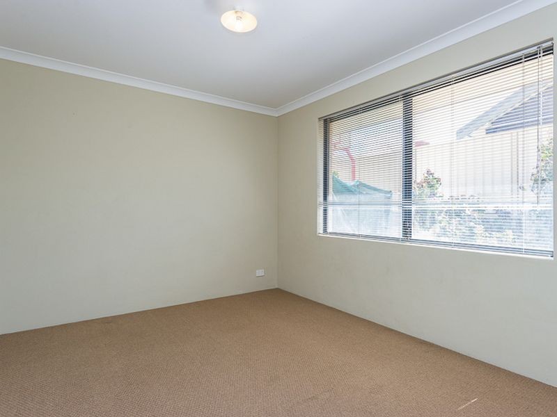 6 Srebreno Road, Wanneroo WA 6065