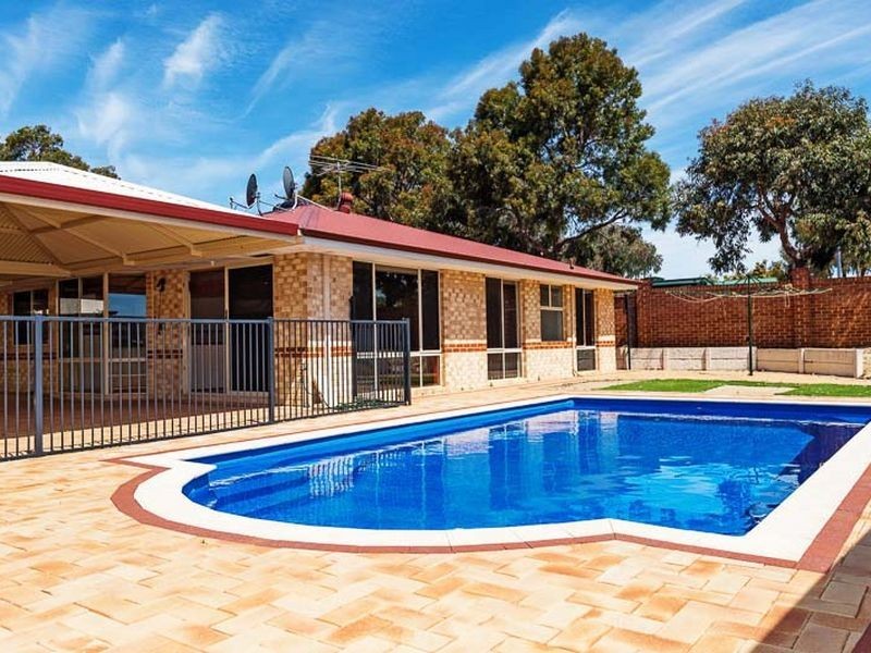 16 Linto Way, Alexander Heights WA 6064