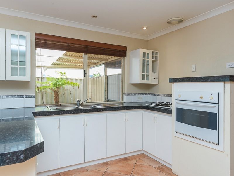 16 Linto Way, Alexander Heights WA 6064