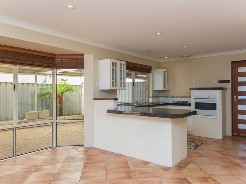 16 Linto Way, Alexander Heights WA 6064