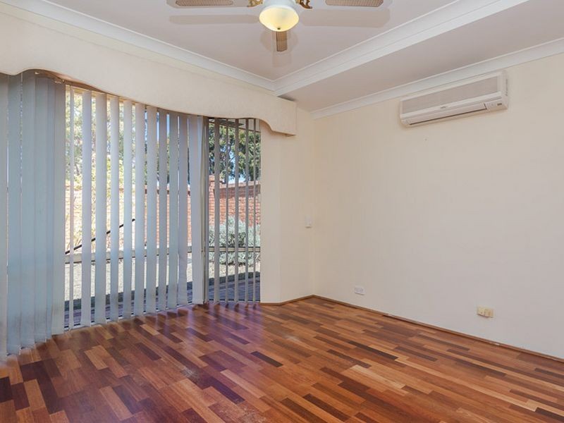 16 Linto Way, Alexander Heights WA 6064