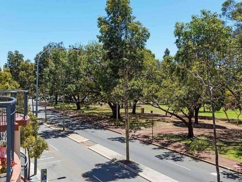 16/125 Wellington Street, East Perth WA 6004