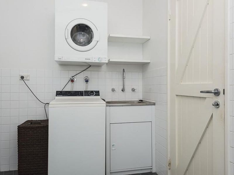 2 Saunders Street, East Perth WA 6004