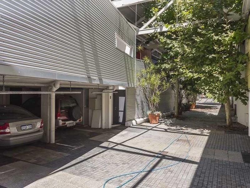 2 Saunders Street, East Perth WA 6004