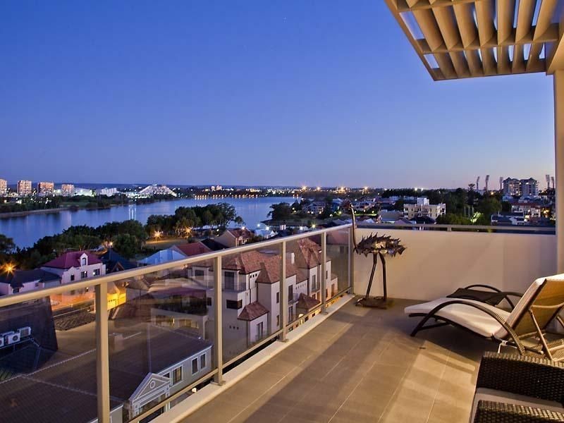 Penthouse 2/47 Tully Road, East Perth WA 6004
