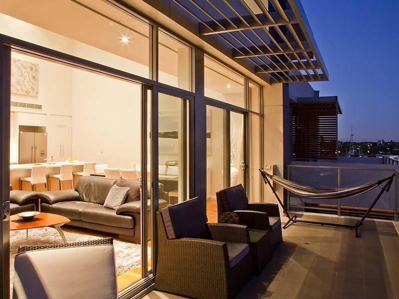 Penthouse 2/47 Tully Road, East Perth WA 6004