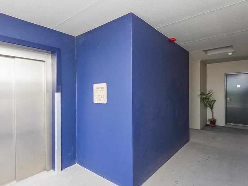 102/6 Walsh Loop, Joondalup WA 6027