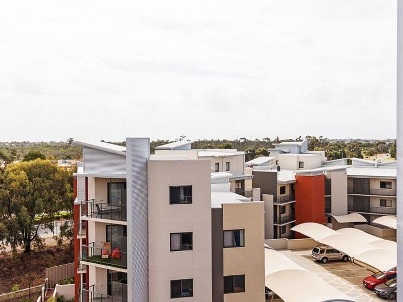 102/6 Walsh Loop, Joondalup WA 6027