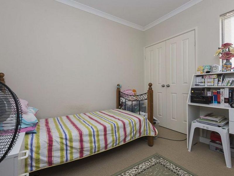 2 Manuel Crescent, Redcliffe WA 6104
