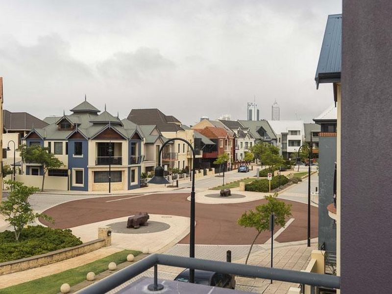 14 Old Belvidere Promenade, East Perth WA 6004