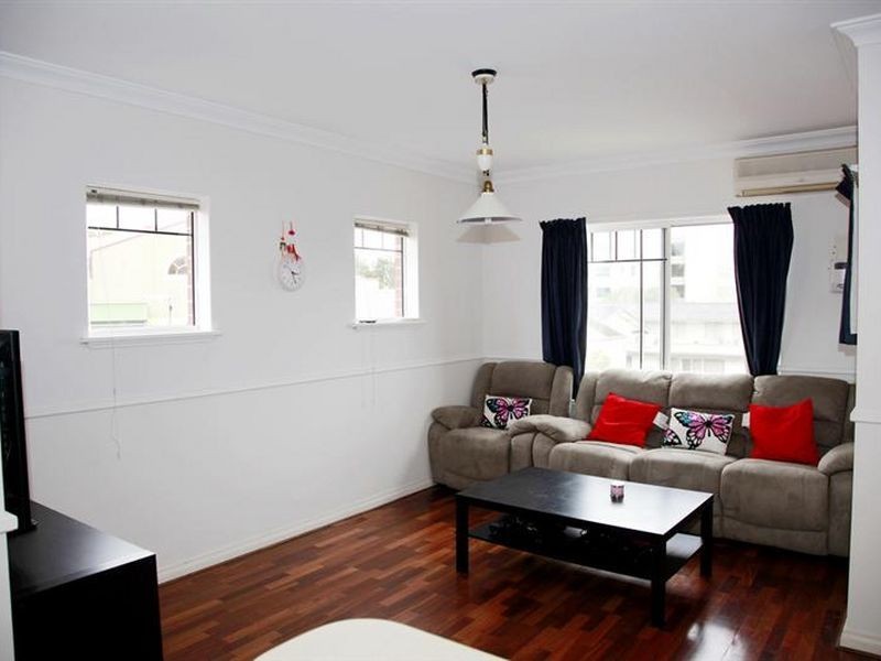 10/62 Bronte Street, East Perth WA 6004