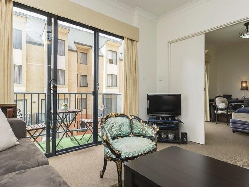 32/11 Regal Place, East Perth WA 6004