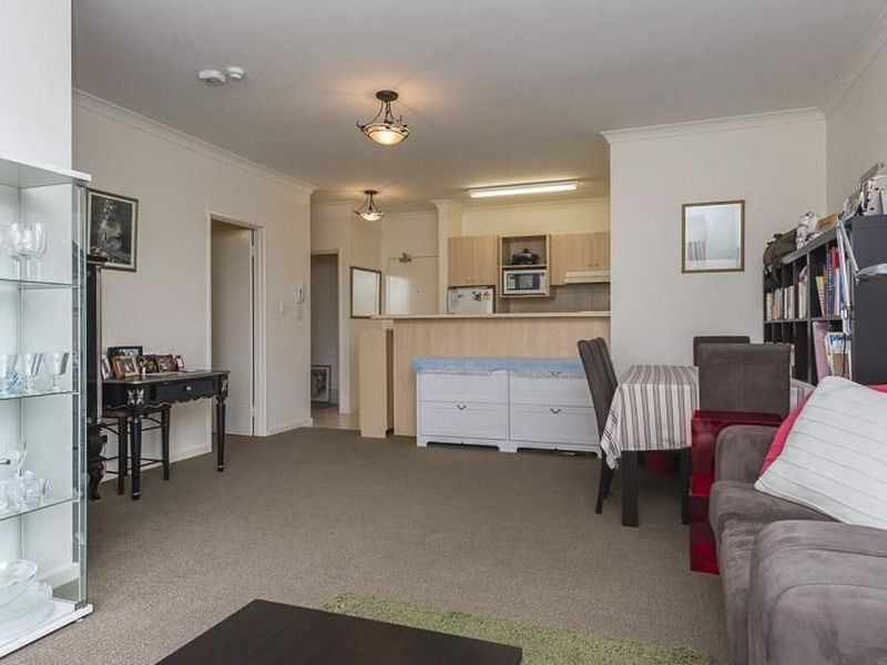 32/11 Regal Place, East Perth WA 6004
