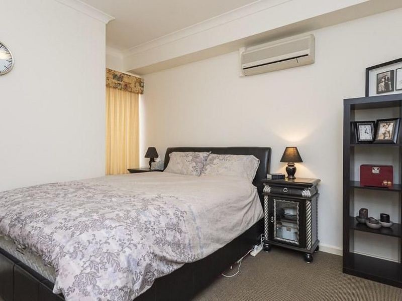 32/11 Regal Place, East Perth WA 6004