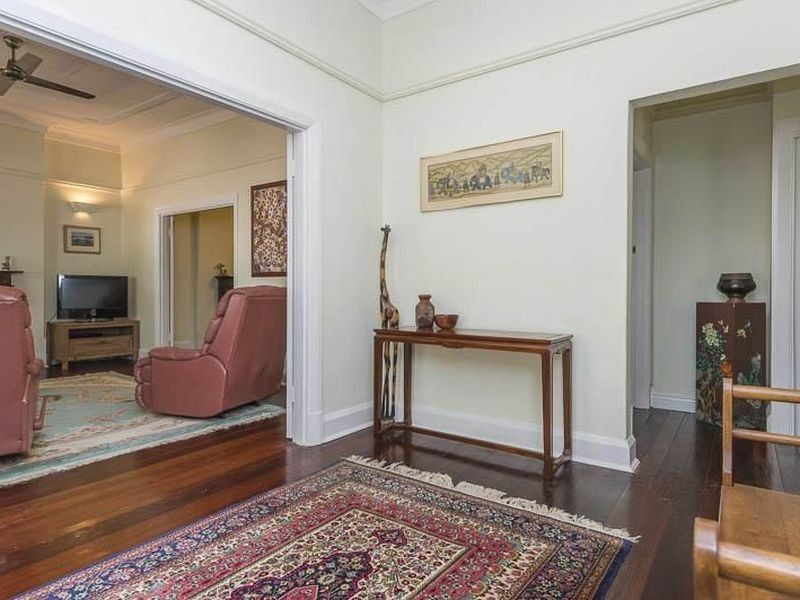 42 Kingsway, Nedlands WA 6009