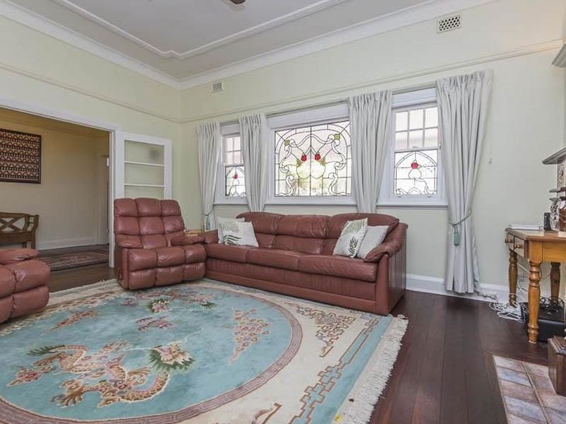 42 Kingsway, Nedlands WA 6009