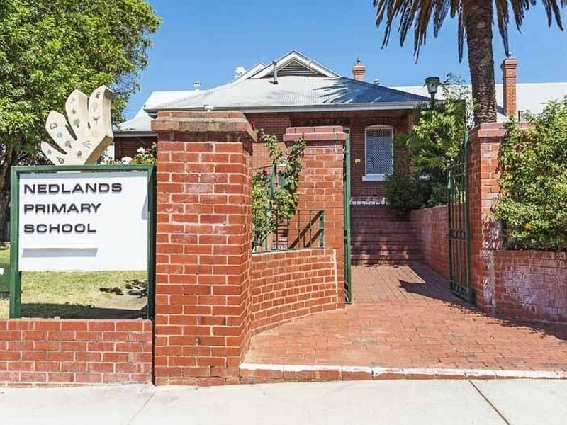 42 Kingsway, Nedlands WA 6009