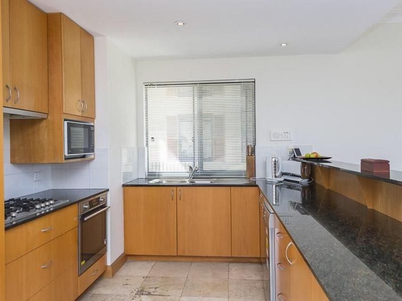 18 Jewell Lane, East Perth WA 6004