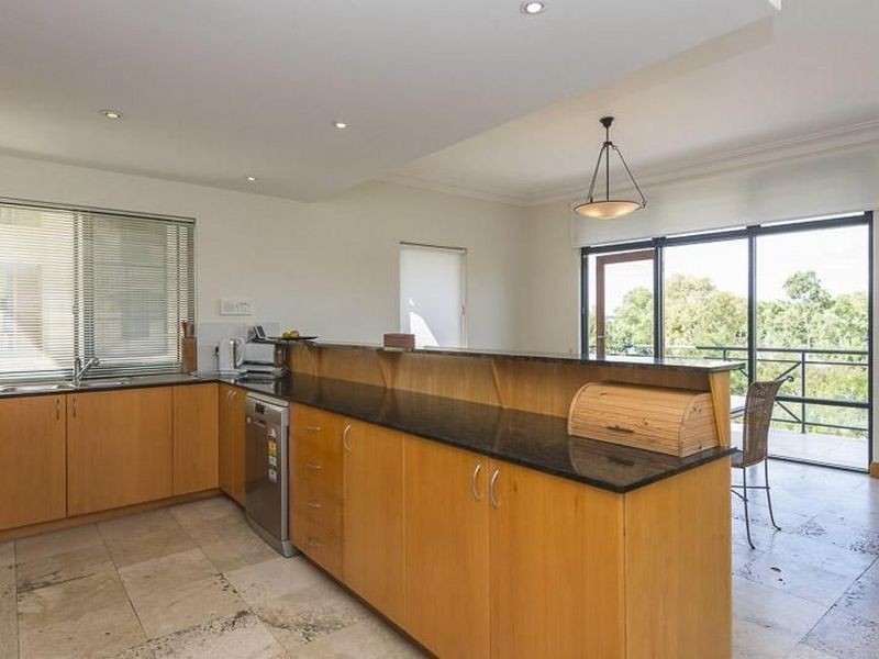 18 Jewell Lane, East Perth WA 6004