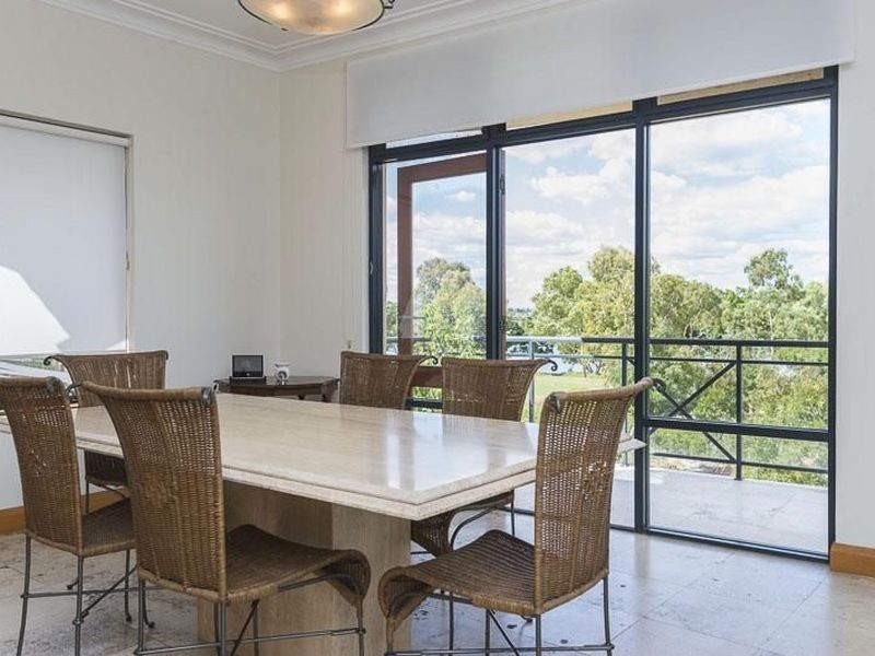 18 Jewell Lane, East Perth WA 6004