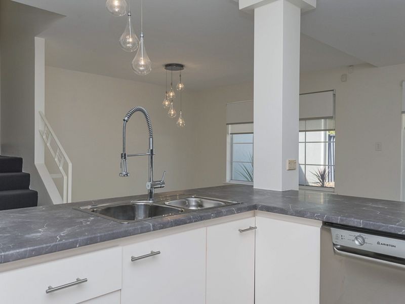 12/19 Fogerthorpe Crescent, Maylands WA 6051