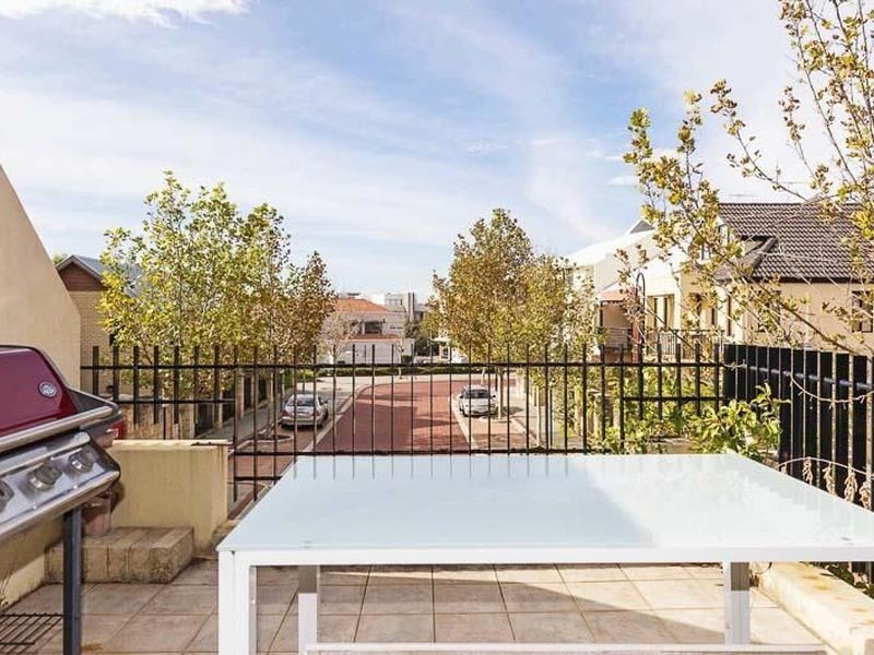 51A Haig Park Circle, East Perth WA 6004