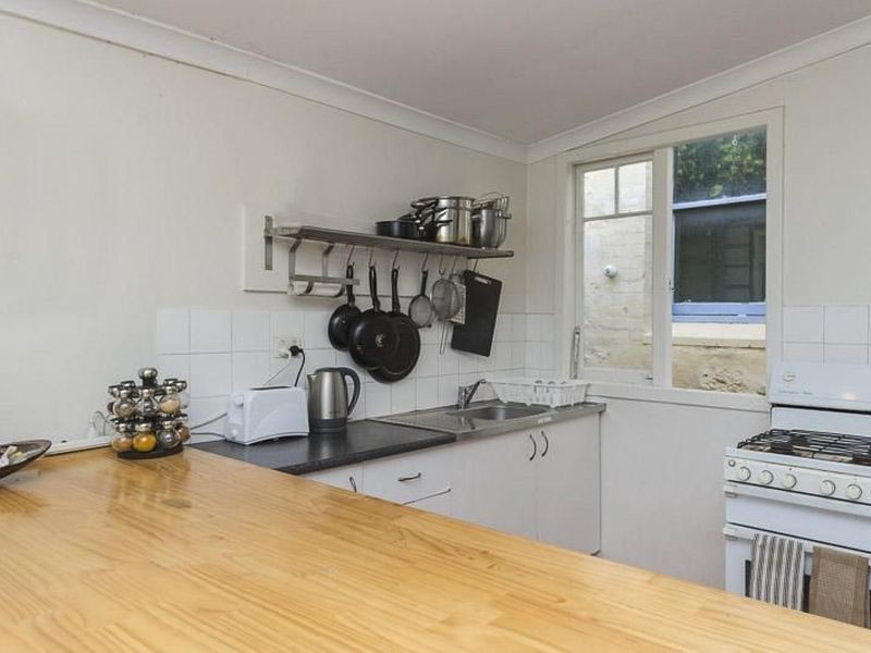 1/87 Stirling Highway, North Fremantle WA 6159