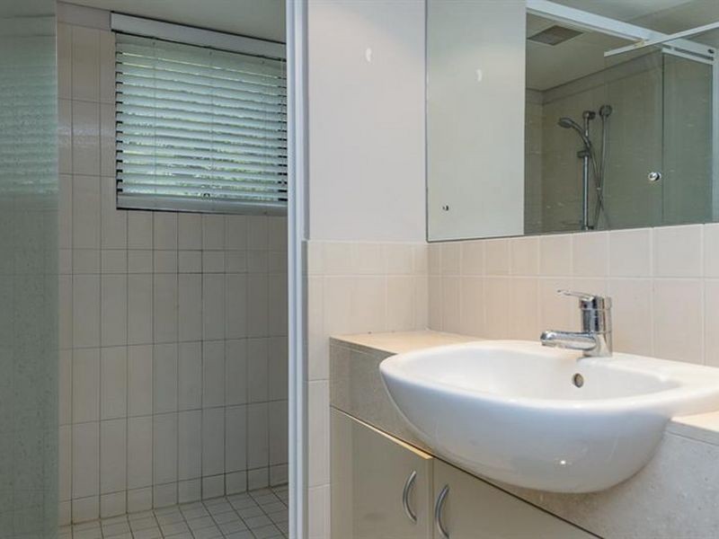 8/25 Haig Park Circle, East Perth WA 6004