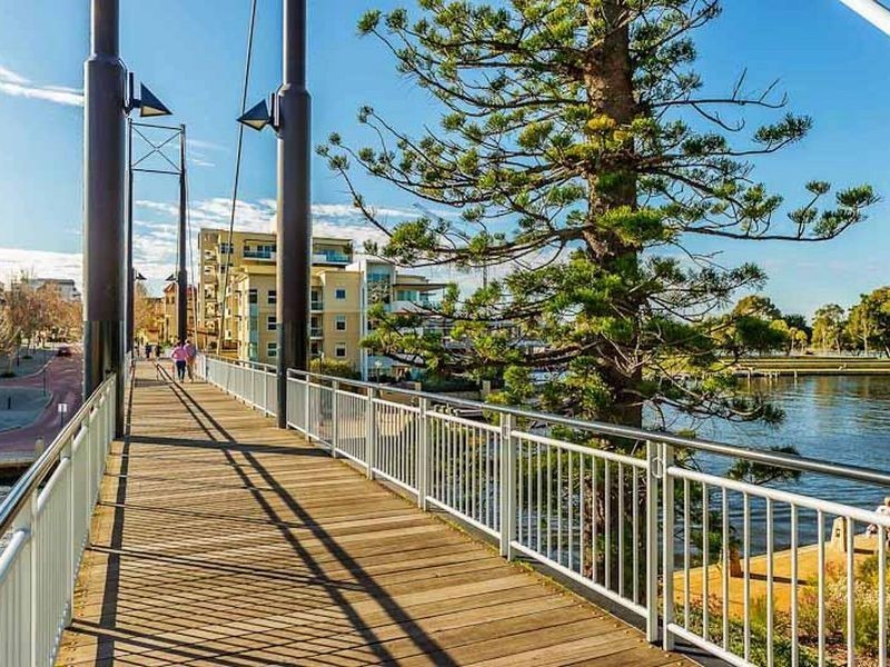 8/25 Haig Park Circle, East Perth WA 6004