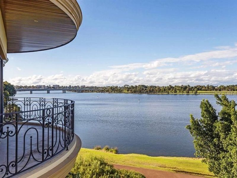 8 Vanguard Terrace, East Perth WA 6004