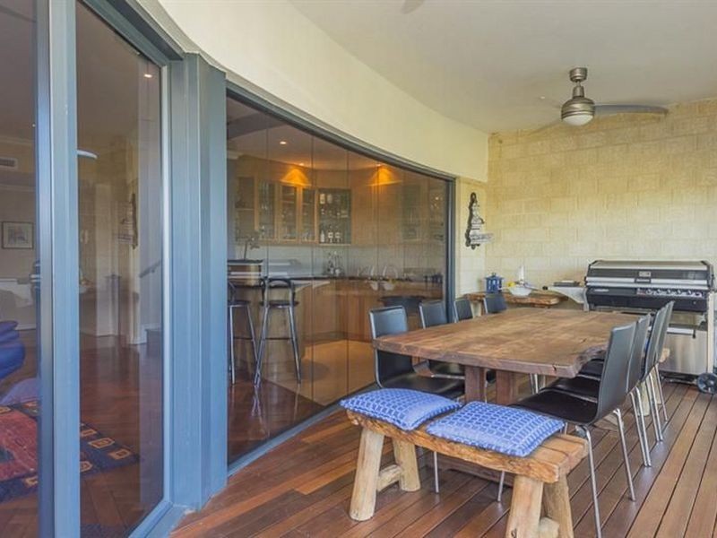 8 Vanguard Terrace, East Perth WA 6004