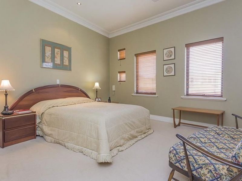 22B Haig Park Circle, East Perth WA 6004