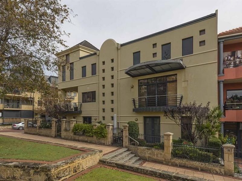 22B Haig Park Circle, East Perth WA 6004