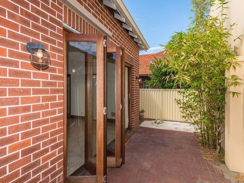 211 Ninth Avenue, Inglewood WA 6052