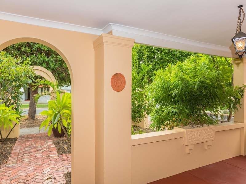 211 Ninth Avenue, Inglewood WA 6052