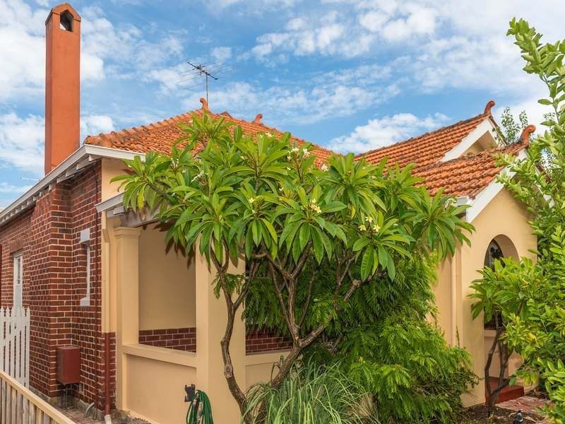 211 Ninth Avenue, Inglewood WA 6052