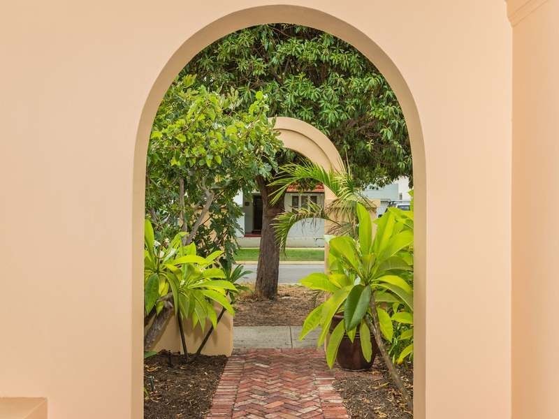 211 Ninth Avenue, Inglewood WA 6052